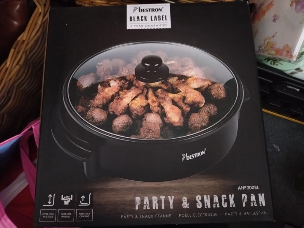 Bestron Party & Snack Pan AHP300BL - Elektrische Hapjespan, Ophalen of Verzenden, Nieuw, Elektrisch, Fonduepan