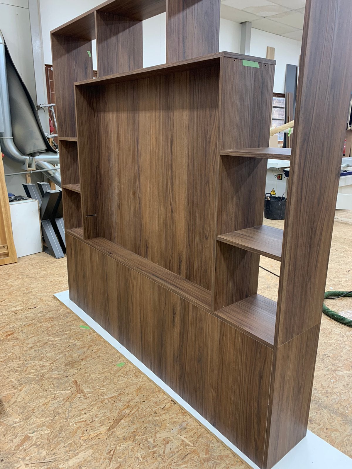 Een prachtige roomdivider ,boekenkast……