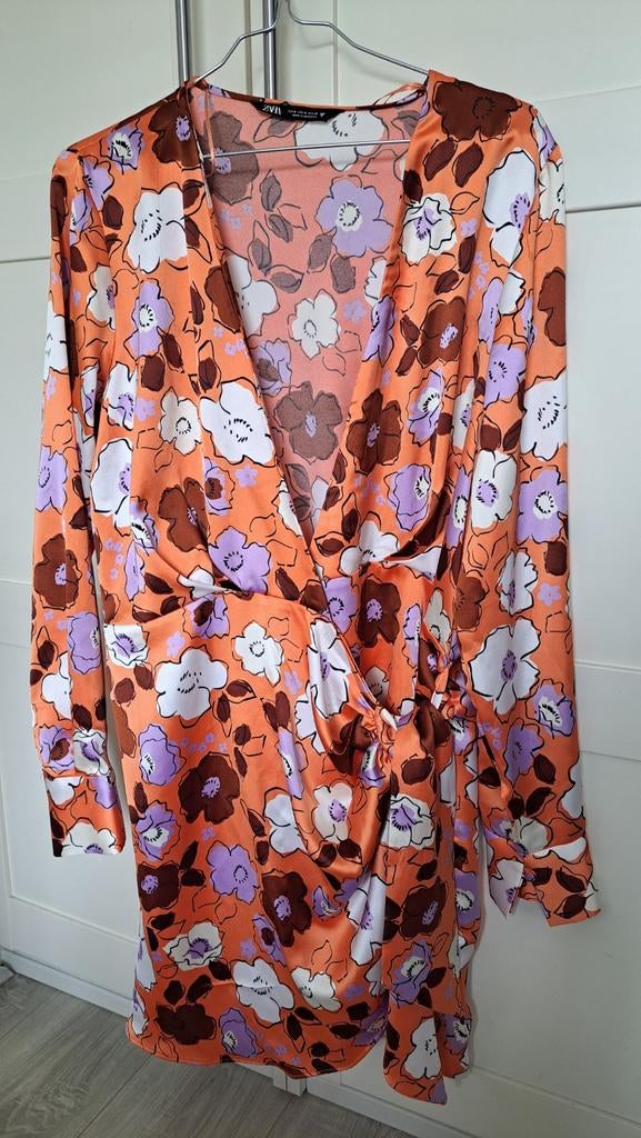 Zara Bloemenprint oranje Wikkeljurk Maat 40/M, Maat 38/40 (M), Zara, Oranje, Ophalen of Verzenden