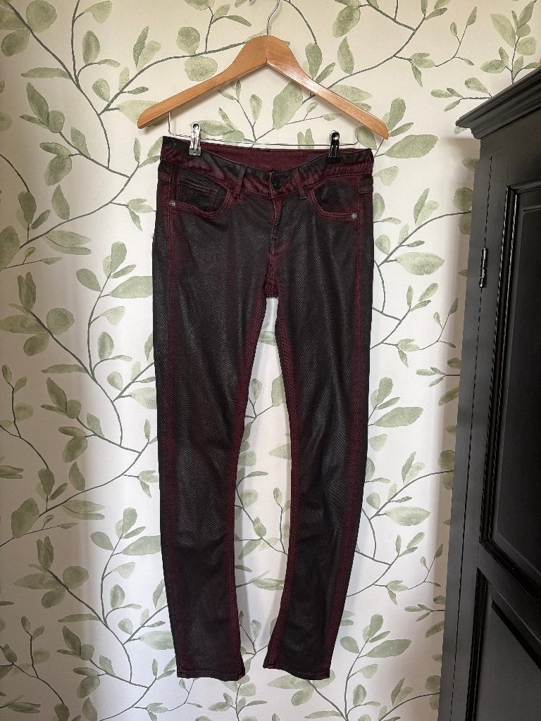 G-star zwart bordeauxrode jeans broek maat 27 lengte 32, Zwart, Ophalen of Verzenden, Zo goed als nieuw, W27 (confectie 34) of kleiner
