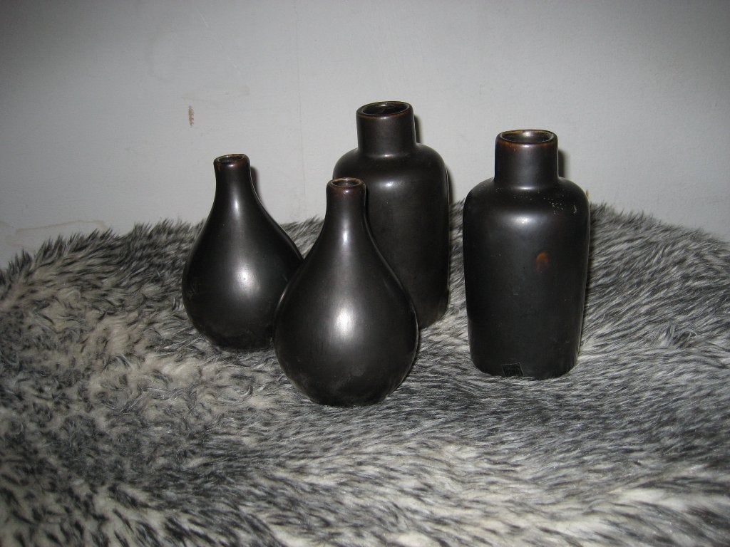 set van 4 keramiek PTMD vaasjes, donker bruin hoogte 6-7 cm, Ophalen of Verzenden, Zo goed als nieuw, Bruin