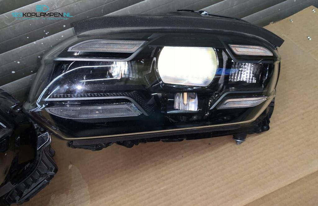 Porsche Taycan Full LED koplamp koplampen links rechts, Ophalen, Gebruikt, -, -