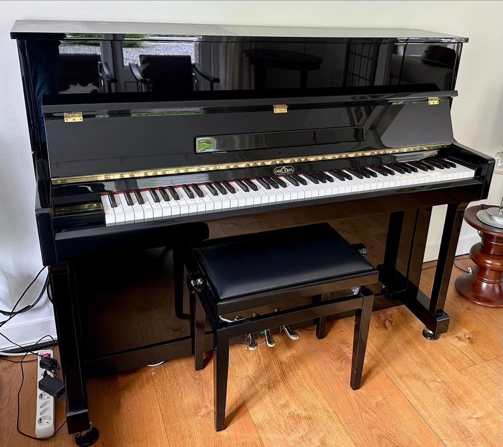 Carl Ebel Piano Zwart met Pianobank - Jong Gebruikt, Zwart, Ophalen of Verzenden, Zo goed als nieuw, Piano