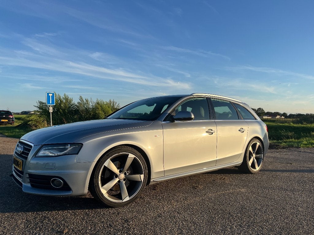 Audi A4 Avant 2.0 TFSI S-line AUTOMAAT | LEDER | YOUNGTIMER, Auto's, Zwart, 4 cilinders, 1984 cc, 1505 kg
