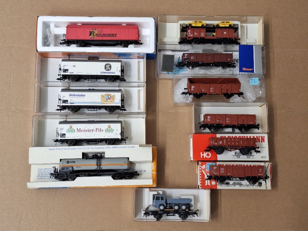 Treintjenl Fleischmann goederenwagons DB 2, Hobby en Vrije tijd, Gelijkstroom, Fleischmann, Wagon, Ophalen of Verzenden