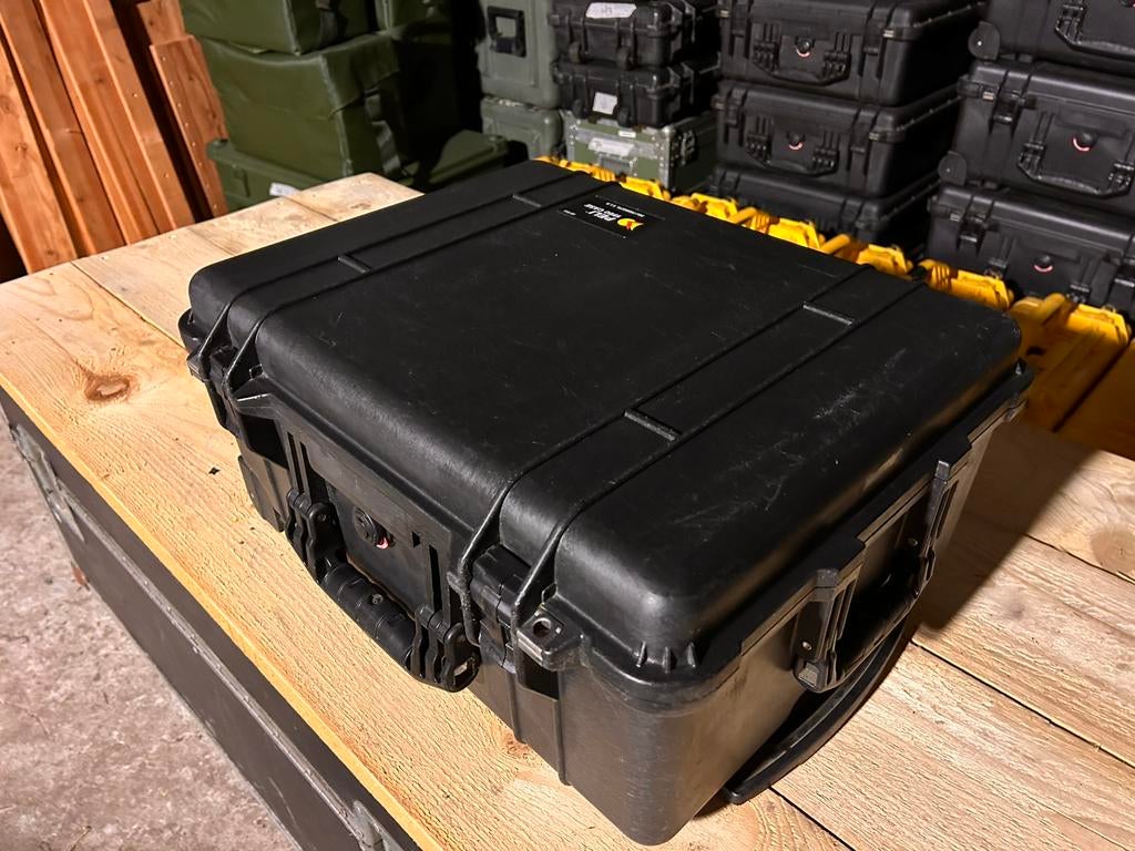 Peli 1560 rolkoffer, met plukschuim en inclusief bezorgen., Ophalen of Verzenden, Zo goed als nieuw, Overige instrumenten