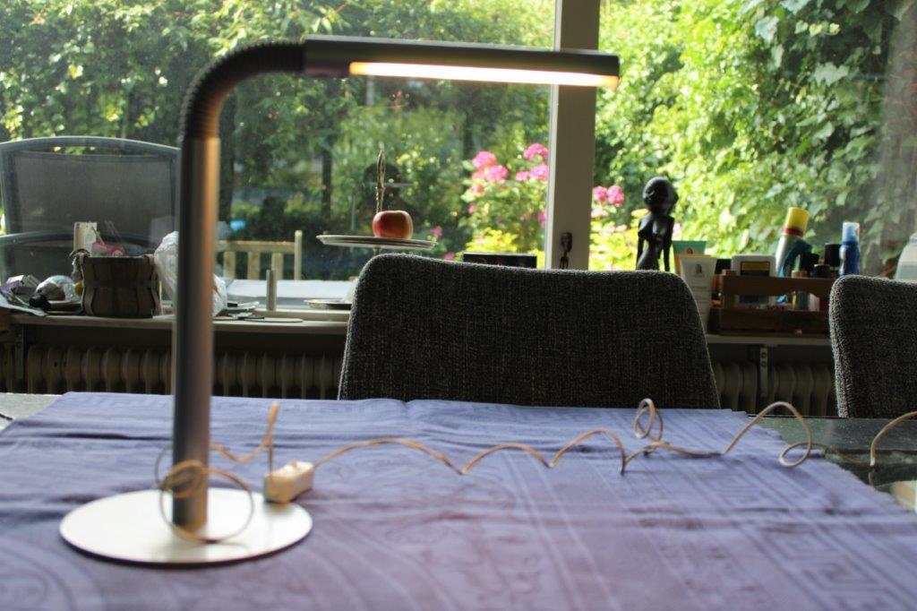 Freelight tafellamp, bureau lamp zilver met LED verlichting, LED verlichting, Ophalen of Verzenden, Zo goed als nieuw, Metaal