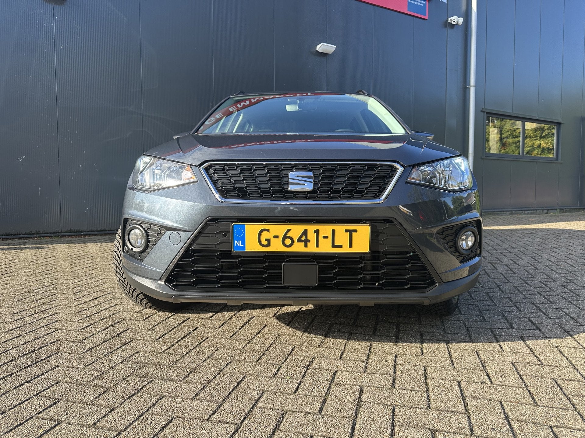 SEAT Arona 1.0 TSI Style Business Intense aur camera, Auto's, Voorwielaandrijving, 12 maanden, Stof, Gebruikt