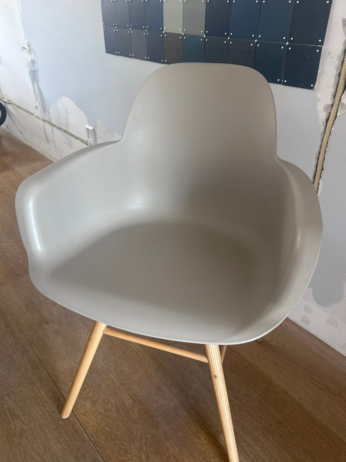 Eetkamerstoelen Zuiver Albert, Huis en Inrichting, Stoelen, Ophalen, Zo goed als nieuw, Overige kleuren, Vijf, Zes of meer stoelen