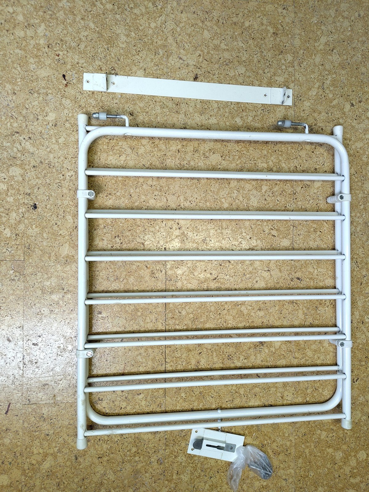 Wit metalen traphekje, uitschuifbaar, Ophalen, Gebruikt, Metaal of IJzer, Schroefhekje