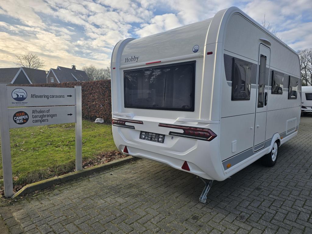 Hobby On Tour 460 DL met 1500 kg as! NIEUW!, Caravans en Kamperen, Caravans, Hobby, Schokbreker, Bedrijf, Treinzit
