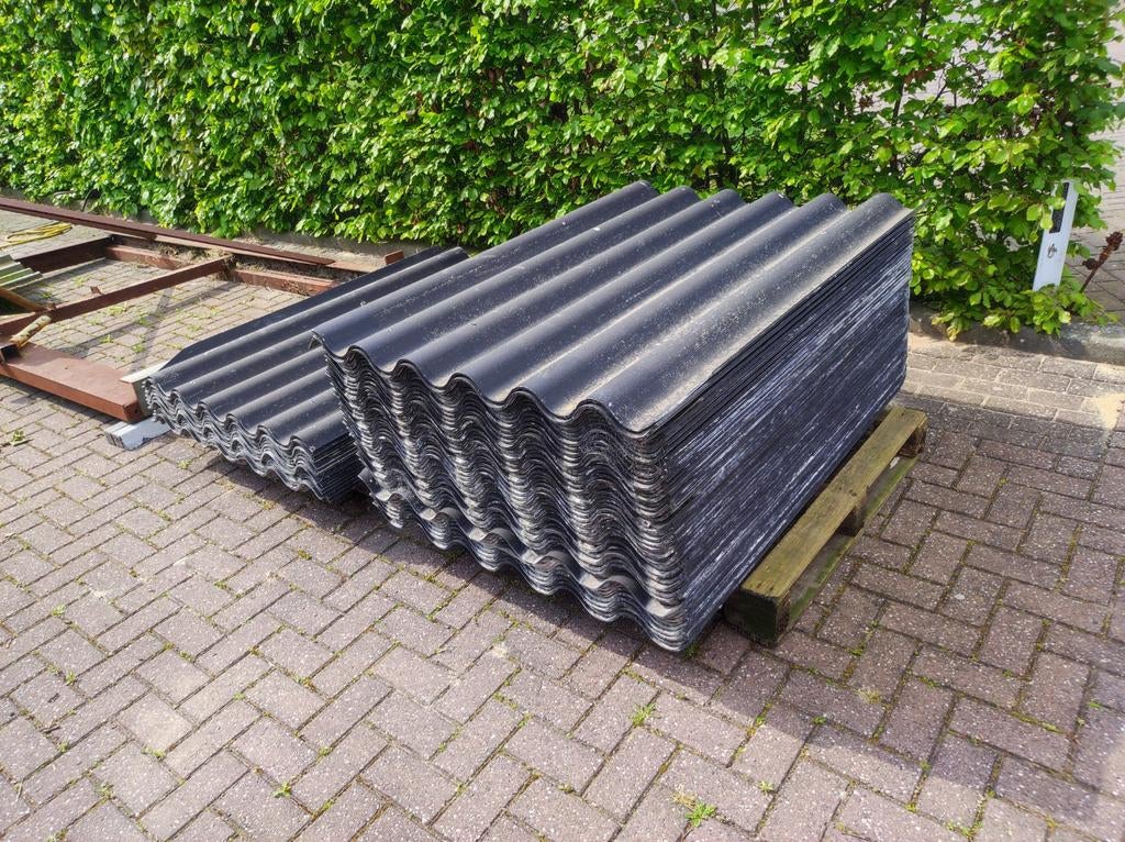 Ruim 60 gebruikte golfplaten, 1,5 meter lang, Doe-het-zelf en Verbouw, Dakpannen en Dakbedekking, Kunststof, Gebruikt, Zwart, Ophalen of Verzenden