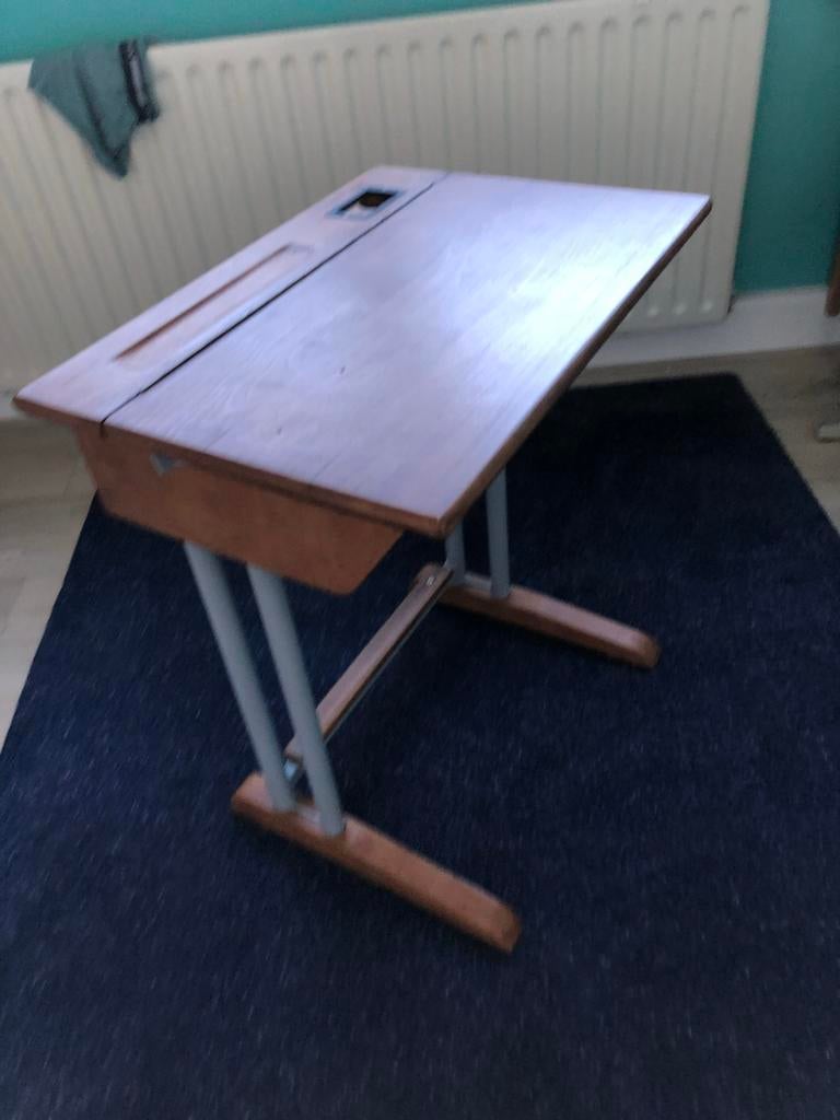 Vintage kinderbureau / schoolbureau hout, Huis en Inrichting, Bureaus, Ophalen, Opbergruimte, Gebruikt, Hout