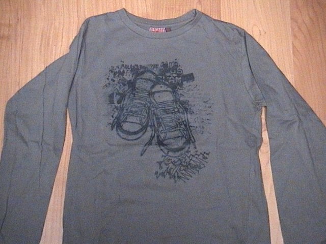 AKMO UNLIMITED beige / groen shirt lang mouw opdruk schoenen, Gebruikt, Ophalen of Verzenden, AKMO, Shirt of Longsleeve