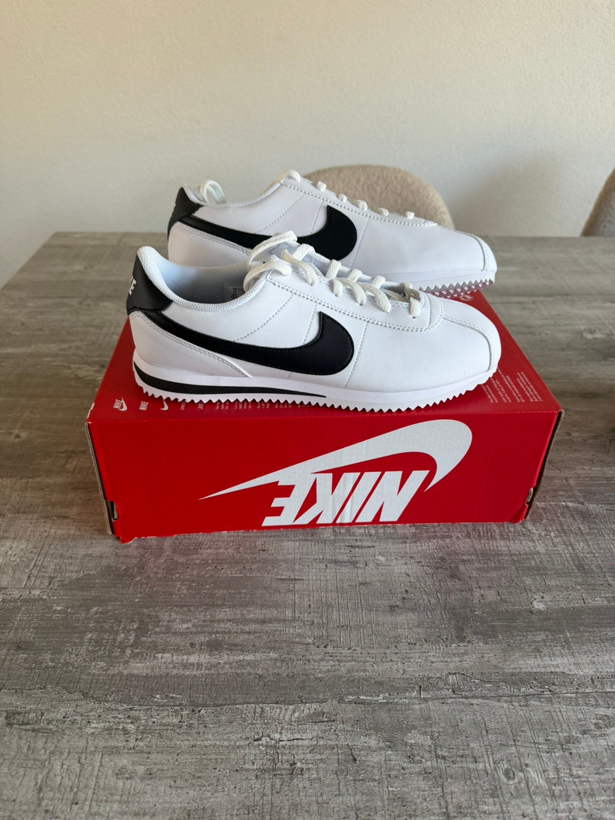 Te koop nieuw paar nike cortez in maat 40, Wit, Nieuw, Ophalen of Verzenden, Sneakers of Gympen