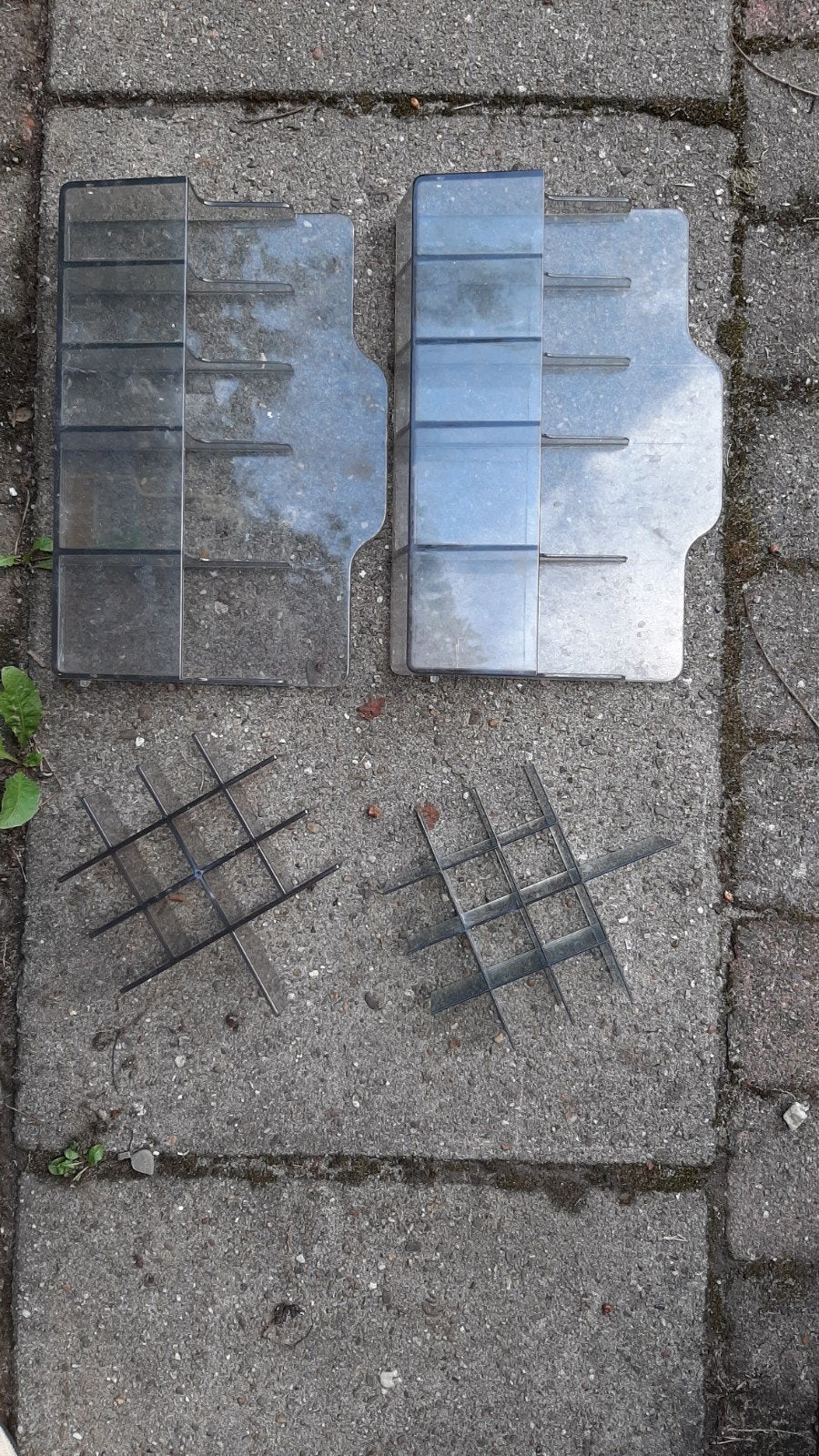 Gratis Ikea Visslaån bakken met vakken, Ophalen, Gebruikt, Grijs, Kunststof