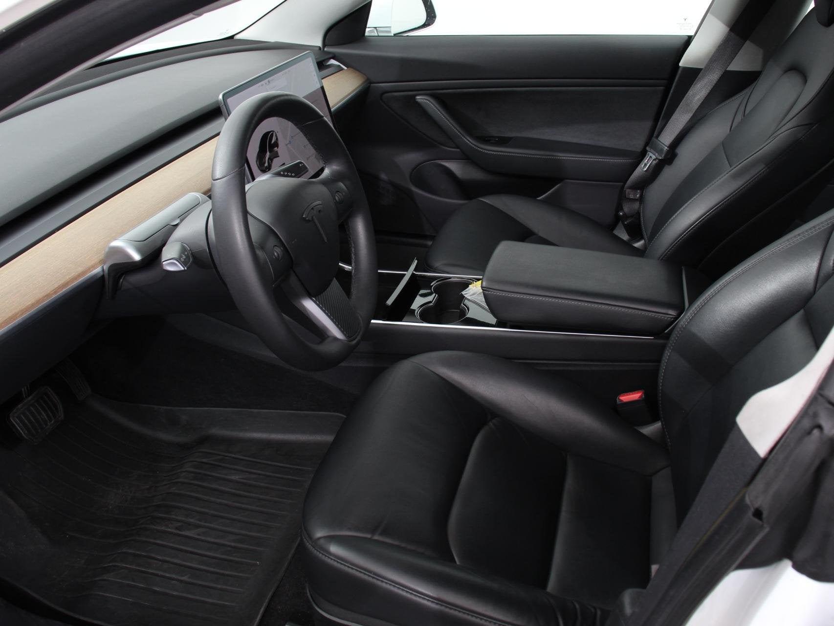 Tesla Model 3 RWD 60 kWh Standard Range Plus Read comments!, Automaat, Gebruikt, Wit, Origineel Nederlands
