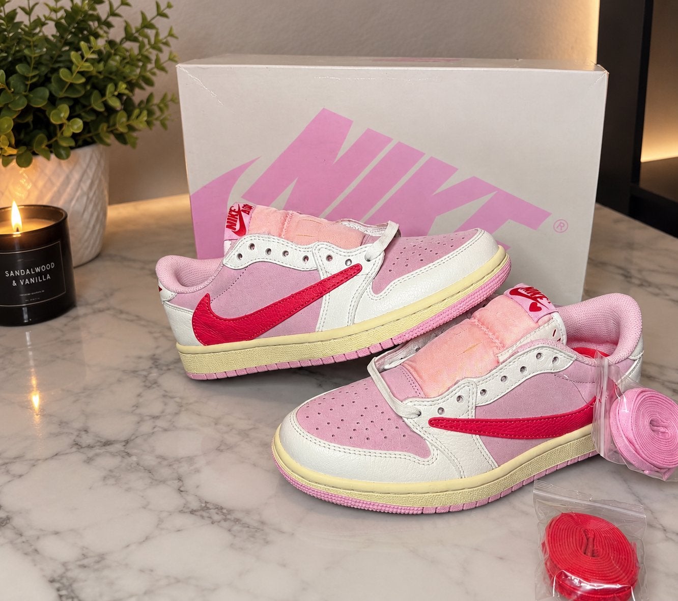 Nike Air Jordan 1 Low Roze Maat 38, Ophalen of Verzenden, Nieuw, Roze, Sneakers of Gympen