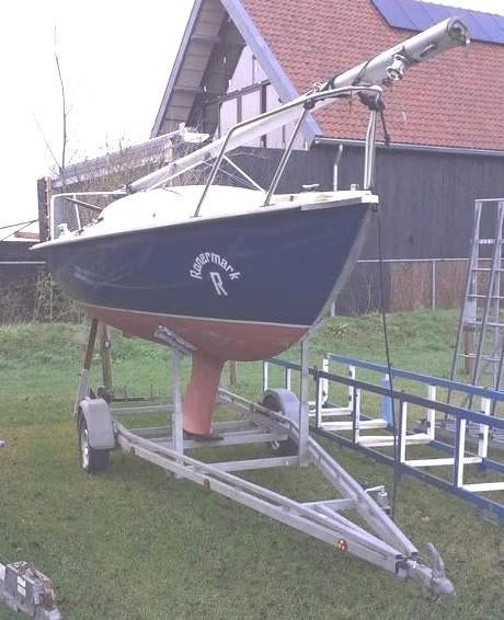 Zeilboot met kiel bbm 4pk en trailer in goede staat., Ophalen, Gebruikt, Benzine, Buitenboordmotor