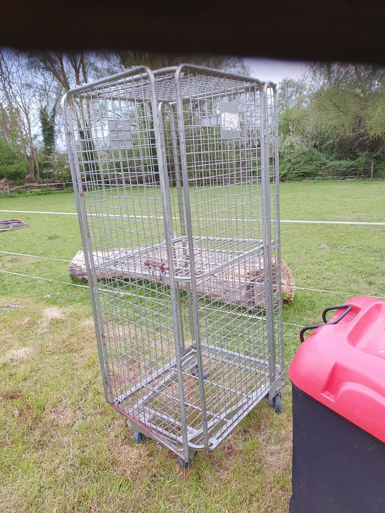 Metalen rolcontainer met wielen, Ophalen of Verzenden