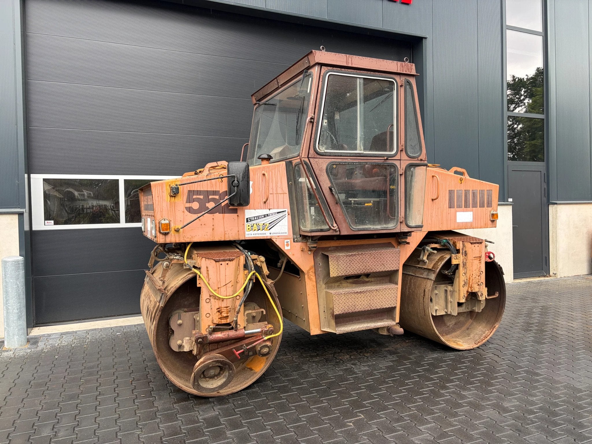 Case W552 trilwals/wegenwals/tandemwals