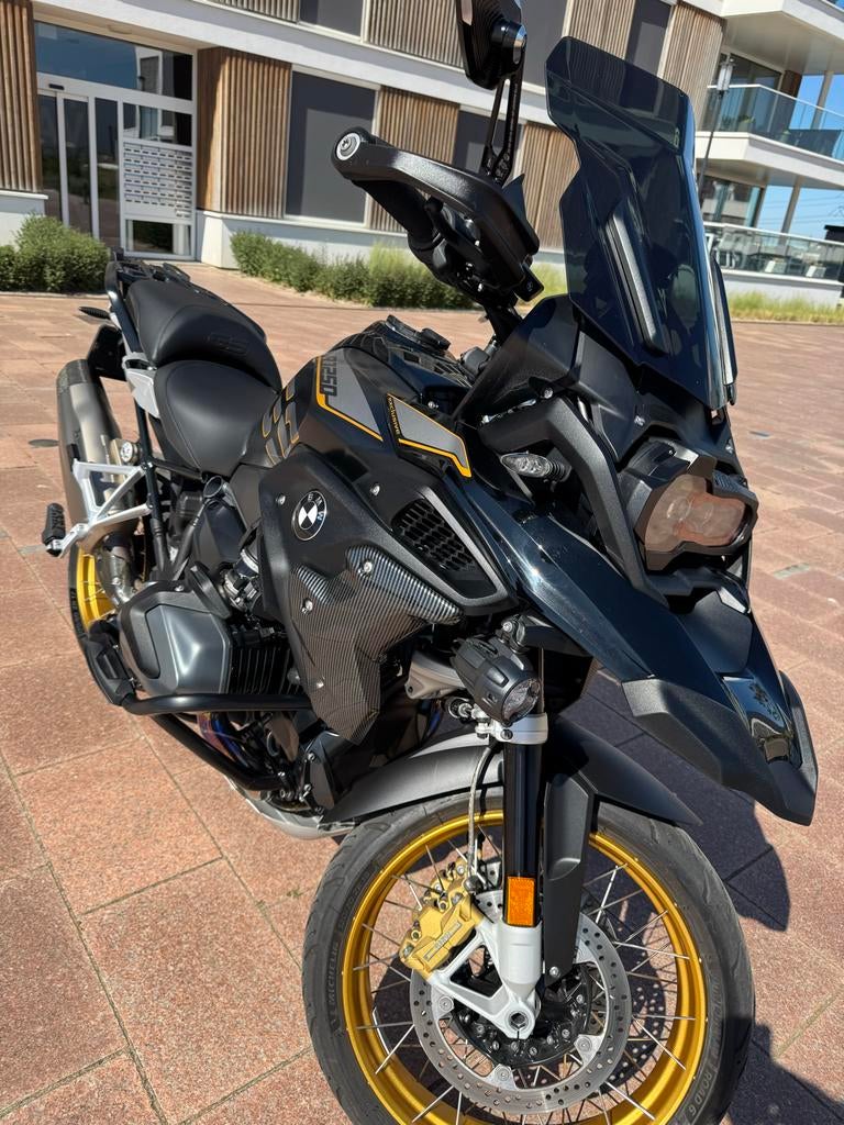 BMW R1250 GS - Dealeronderhouden, topstaat, vol opties, 2 cilinders, Motorrijbewijs A, Particulier, Meer dan 35 kW