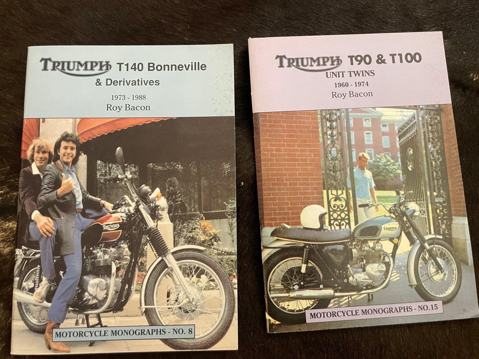 Triumph Bonneville boekjes, Ophalen of Verzenden, Zo goed als nieuw