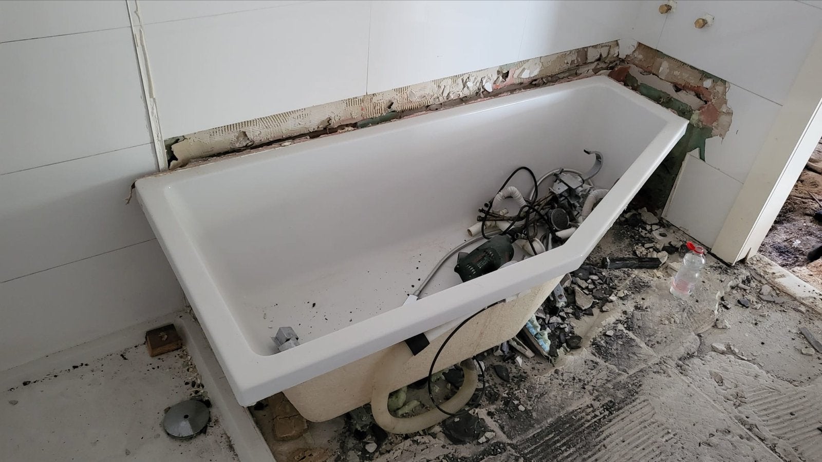 Gebruikt bad - Ideaal voor renovatieprojecten, Doe-het-zelf en Verbouw, Sanitair, Ophalen, Gebruikt, Bad