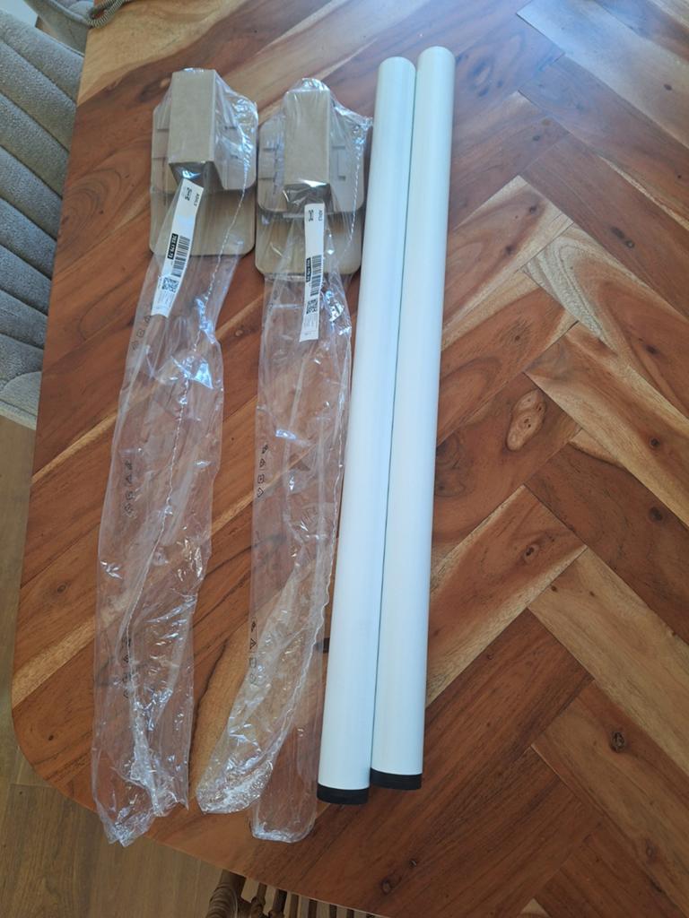 Ikea Adils bureau poten wit, Ophalen