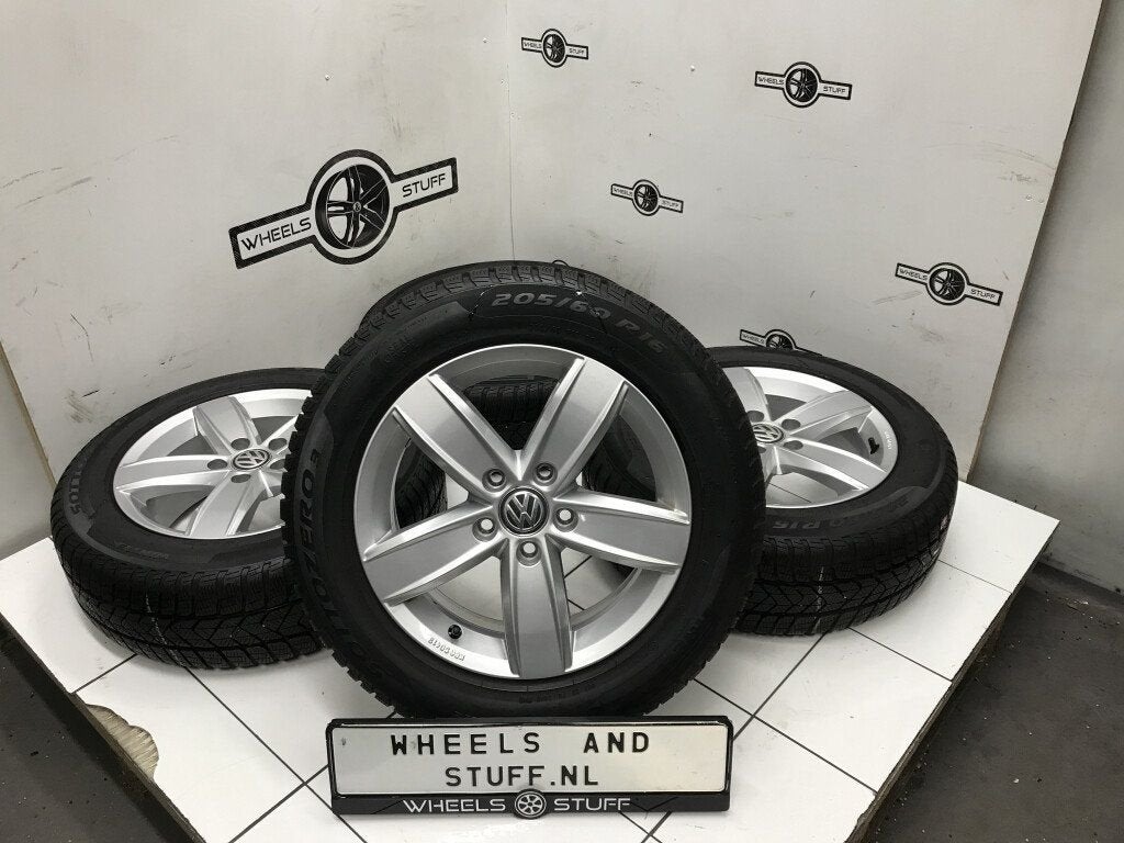 VW Touran caddy jetta velgen 16"inch winterbanden 5x112, Auto-onderdelen, Banden en Velgen, Ophalen, Gebruikt, 16 inch, Banden en Velgen