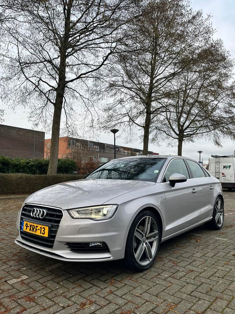 Audi A3 1.4 Tfsi COD Sedan S-tronic 2015 Grijs, Auto's, 1225 kg, 4 cilinders, Origineel Nederlands, 1395 cc