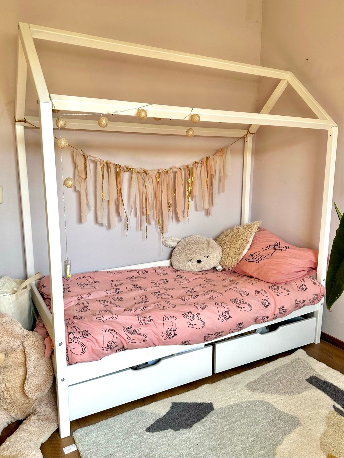 Complete kinderkamer: Hoppekids huisjesbed + IKEA SUNDVIK ka, Kinderen en Baby's, Ophalen, Zo goed als nieuw, Jongetje of Meisje