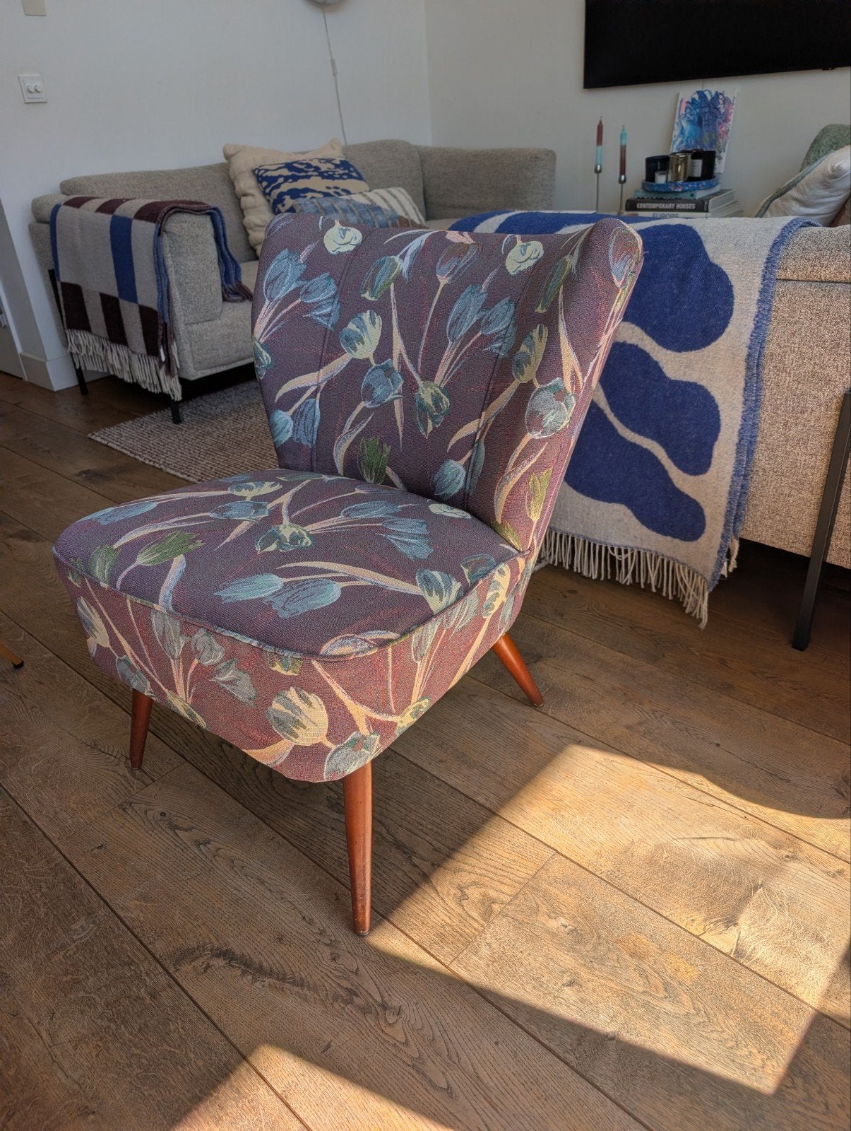 Vintage cocktailstoel met bloemenprint, Antiek en Kunst, Antiek | Meubels | Stoelen en Banken, Ophalen