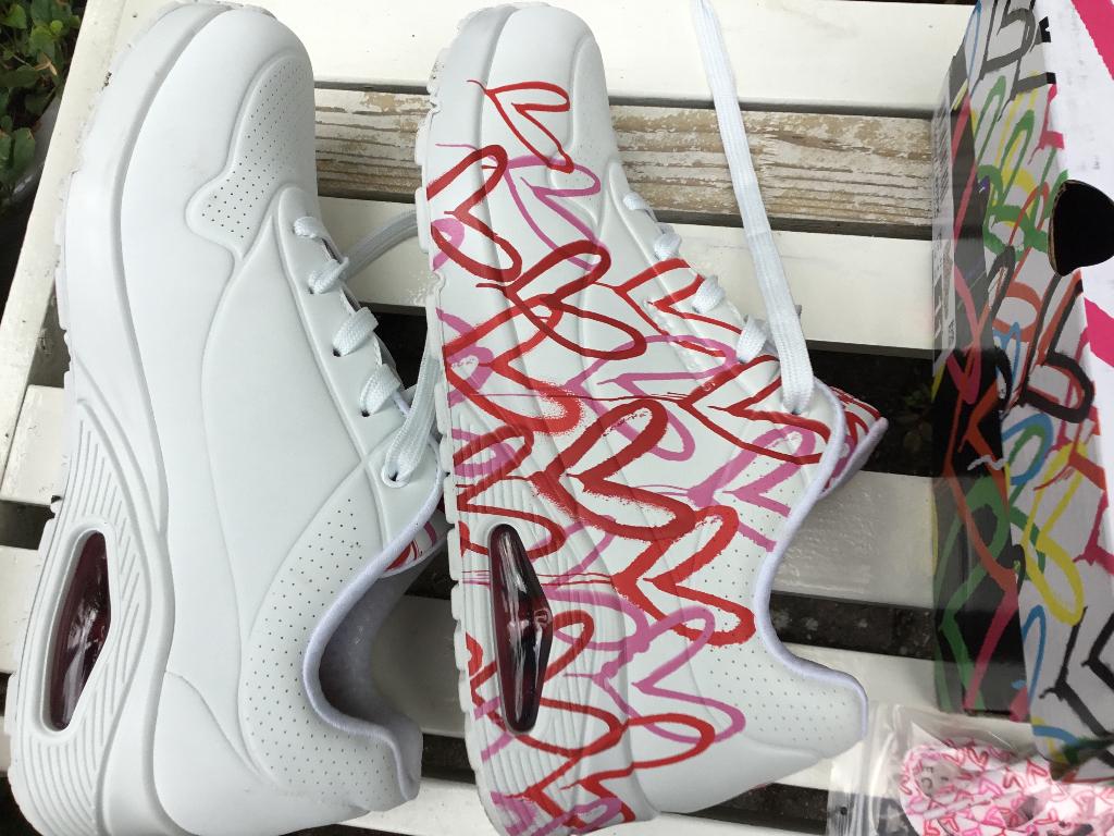 Skechers spread the love dames maat 41, Skechers, Overige kleuren, Nieuw, Ophalen of Verzenden