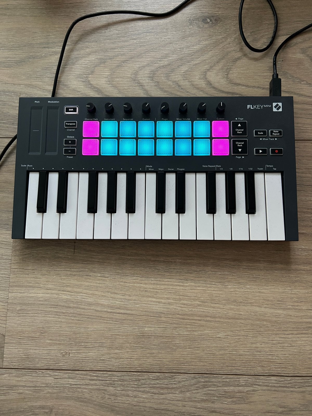 FLkey mini Midi Keyboard music producer Novation, Verzenden, Zo goed als nieuw