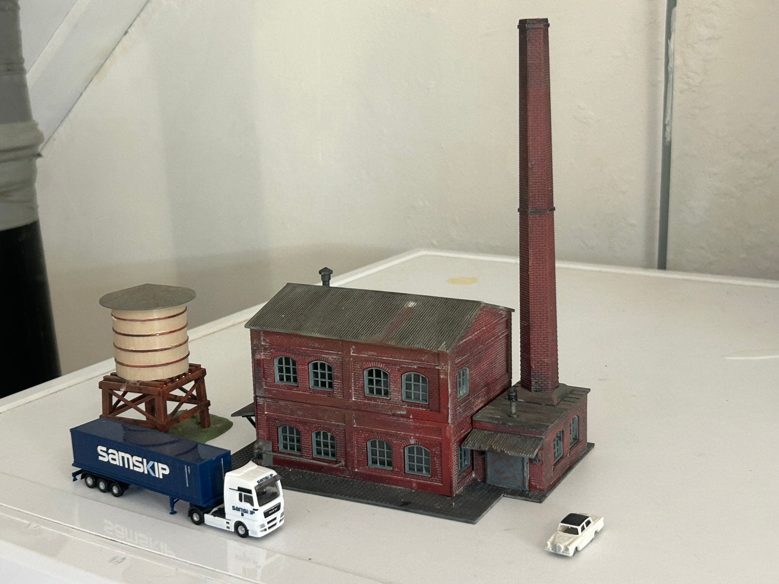 N Piko fabriek en wateropslag, Hobby en Vrije tijd, Ophalen of Verzenden, Zo goed als nieuw, Gelijkstroom, Piko