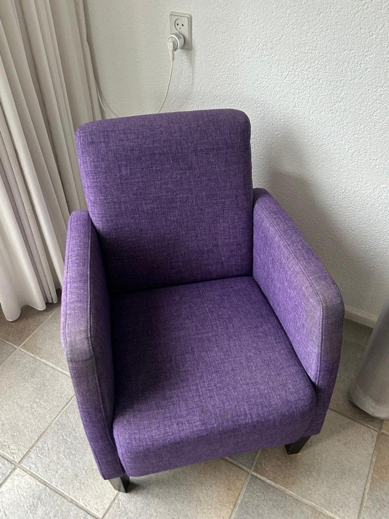 Paarse fauteuil, Huis en Inrichting, Fauteuils, Ophalen, Modern, Comfortabel, Gebruikt, Hout