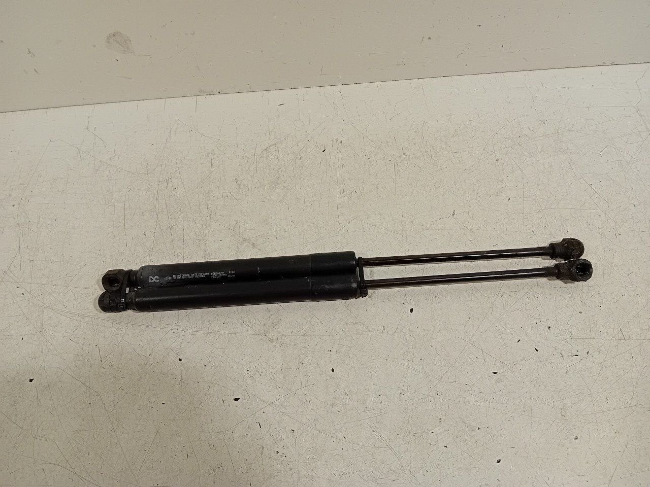 Gasdrukveerset achter Renault Kangoo, Onderdelen@venauto.nl, Van der Ven Autorecycling B.V., Gebruikt, Ettenseweg 76, 4706 PB Roosendaal, The Netherlands