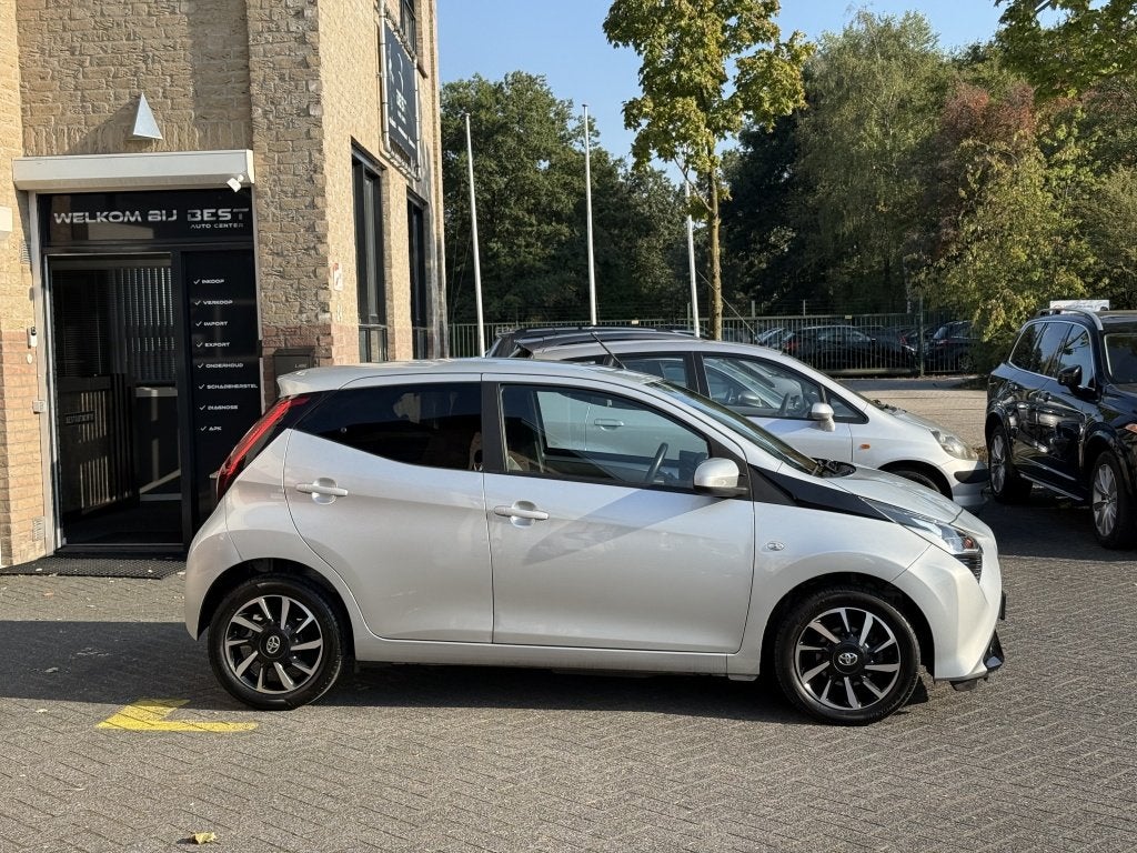 Toyota Aygo 1.0 VVT-i x-cite ul., Gebruikt, Euro 6, 4 stoelen, Origineel Nederlands