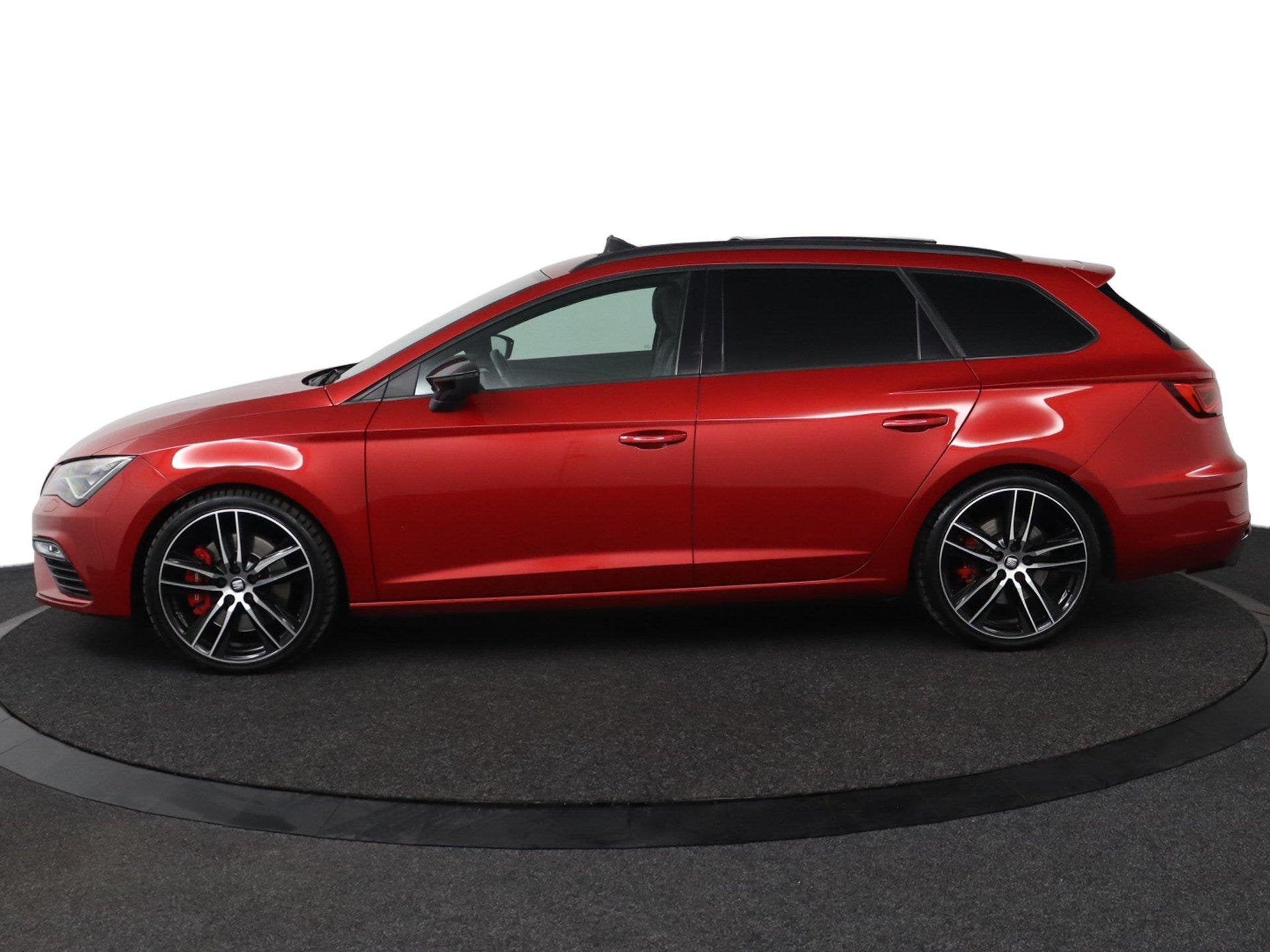 SEAT Leon ST 2.0 TSI 4DRIVE CUPRA |PANO|300PK|, Auto's, Seat, Gebruikt, Euro 6, 4 cilinders, 1984 cc