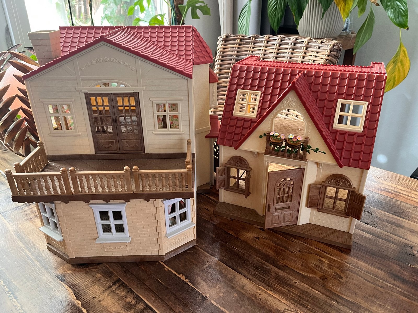 Grote Sylvanian Families collectie met huizen en figuren, Ophalen of Verzenden, Zo goed als nieuw, Poppenhuis
