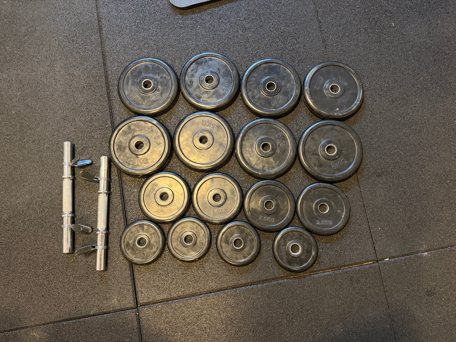 Halterset met losse gewichten en EZ-curl bar, Sport en Fitness, Ophalen, Gebruikt, Armen, Halterset