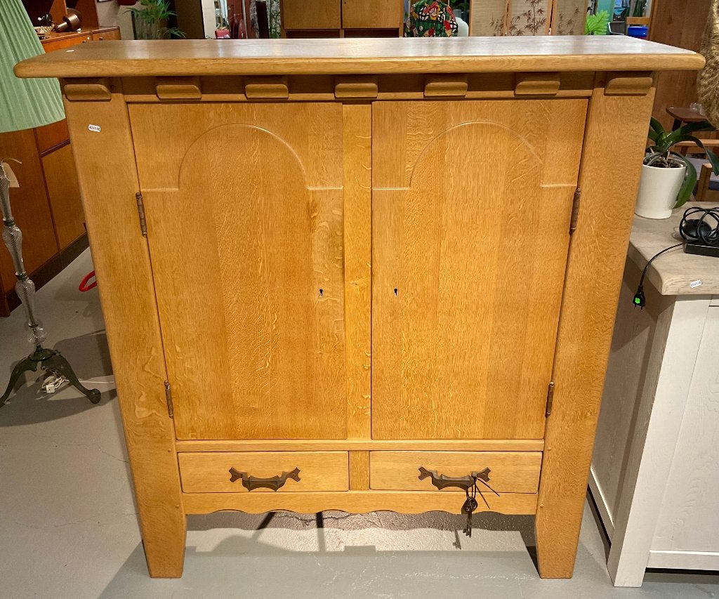 Massief eiken retro brutalistische kast Sprij Meubelen # 485, Ophalen, 100 tot 150 cm, Eikenhout, Met lade(s)
