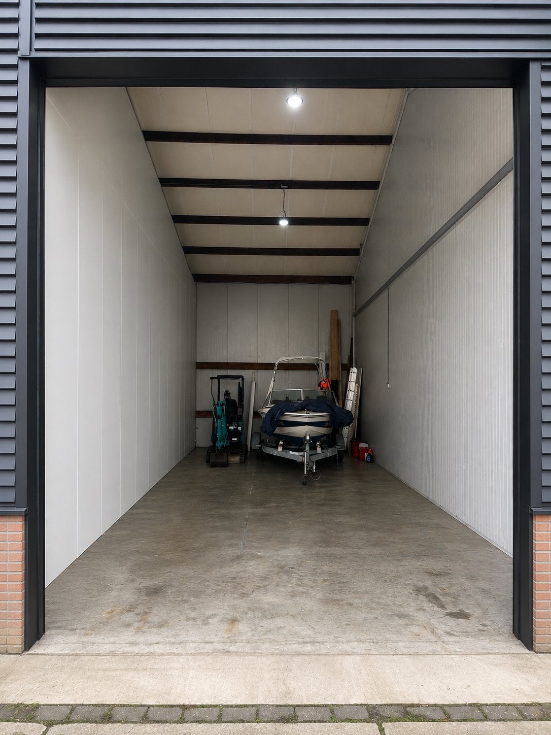 Te huur bedrijfsruimte, loods, opslagruimte, werkplaats 75m2, Bedrijfsruimte