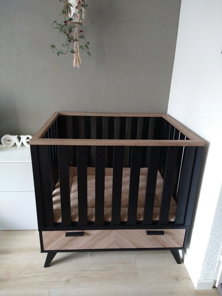 Interbaby Box Met Lade Lancaster Zwart / Visgraatmotief, Ophalen, Zo goed als nieuw, Rechthoekig, In hoogte verstelbaar