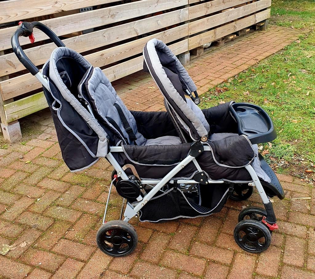 Duobuggy tweeling wagen
Met regenhoes, Ophalen, Gebruikt, Kinderwagen of Buggy
