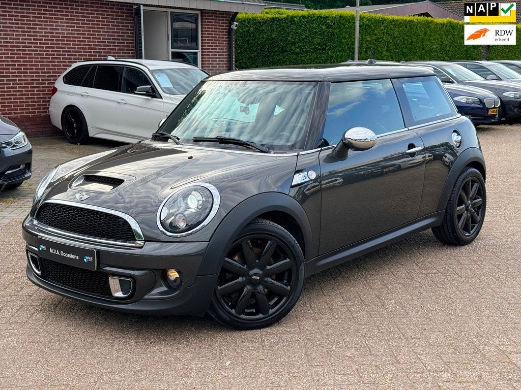 Mini 3-Deurs 1.6 Cooper S Chili Final Edition|Navigatie|Half, Voorwielaandrijving, Euro 5, Gebruikt, Zwart
