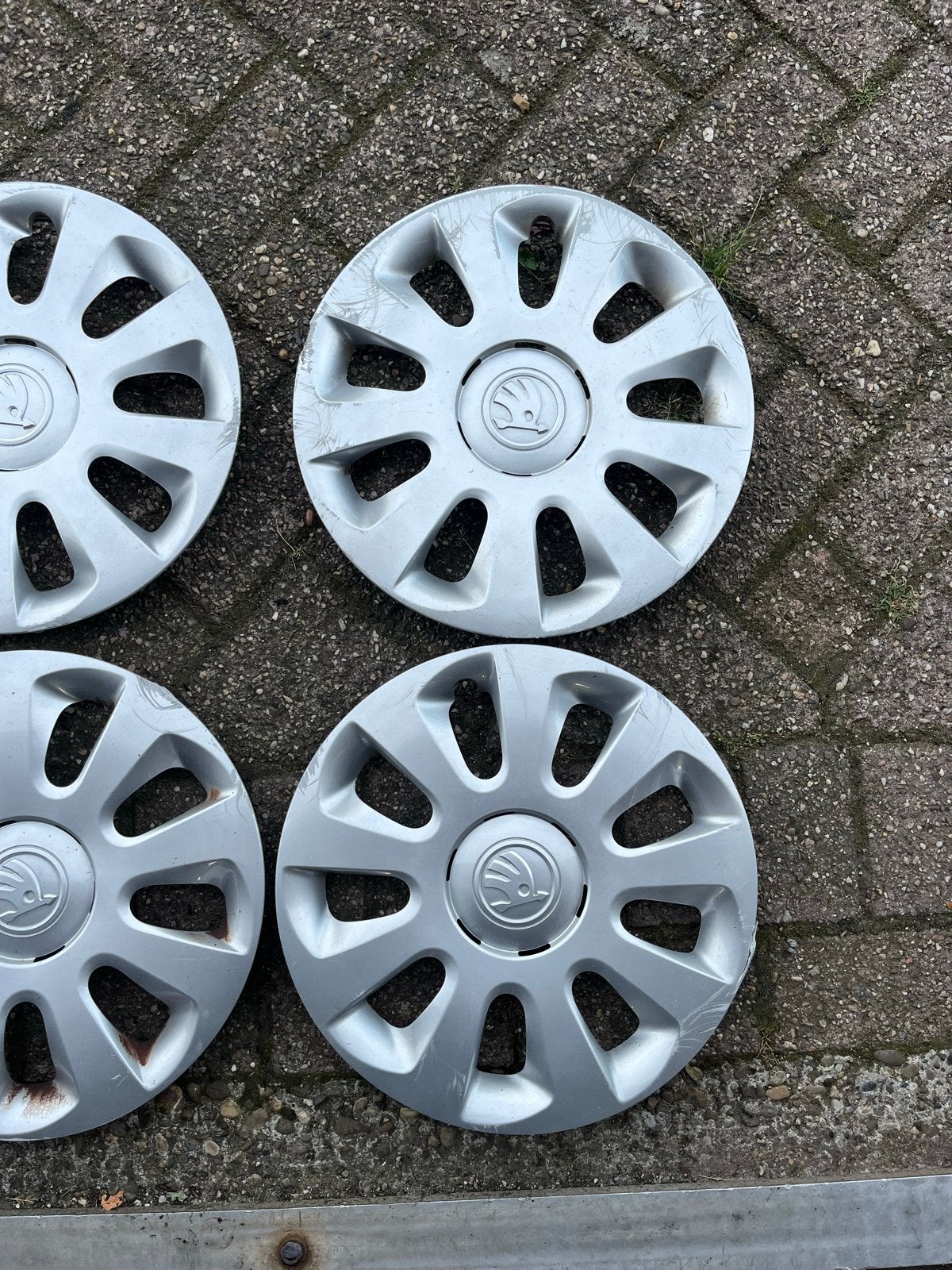 Mooie 14 inch Skoda wieldoppen inclusief ringen, Ophalen of Verzenden, Zo goed als nieuw