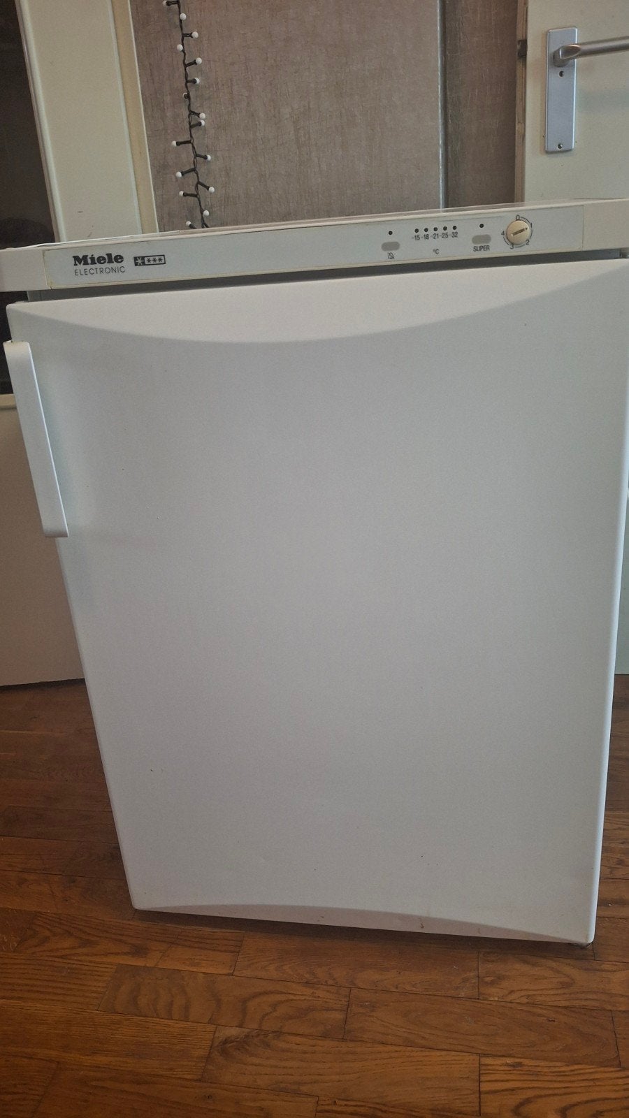 Miele vriezer tafelmodel, Ophalen, Gebruikt, 60 tot 90 cm, 85 tot 120 cm