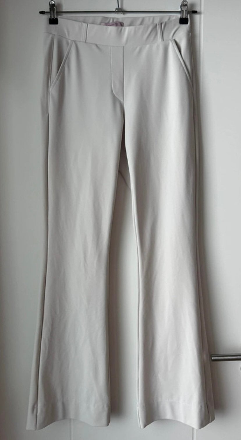Studio Anneloes Flair bonded trousers – Maat S – Kit (Beige), Kleding | Dames, Broeken en Pantalons, Maat 38/40 (M), Beige, Ophalen of Verzenden